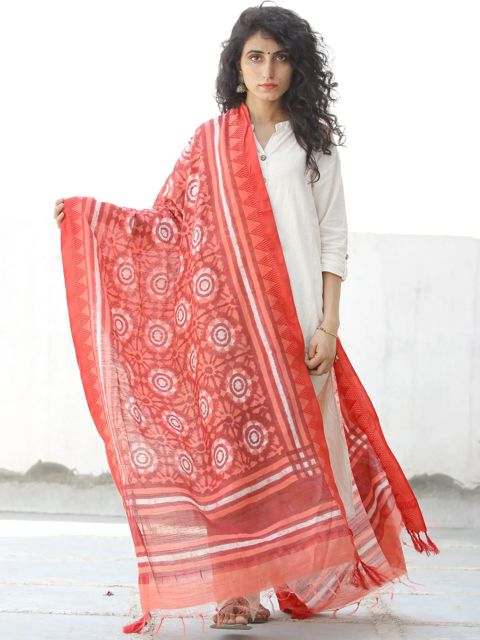 Coral Red White Handloom Cotton Hand Block Printed Dupatta - D04170600