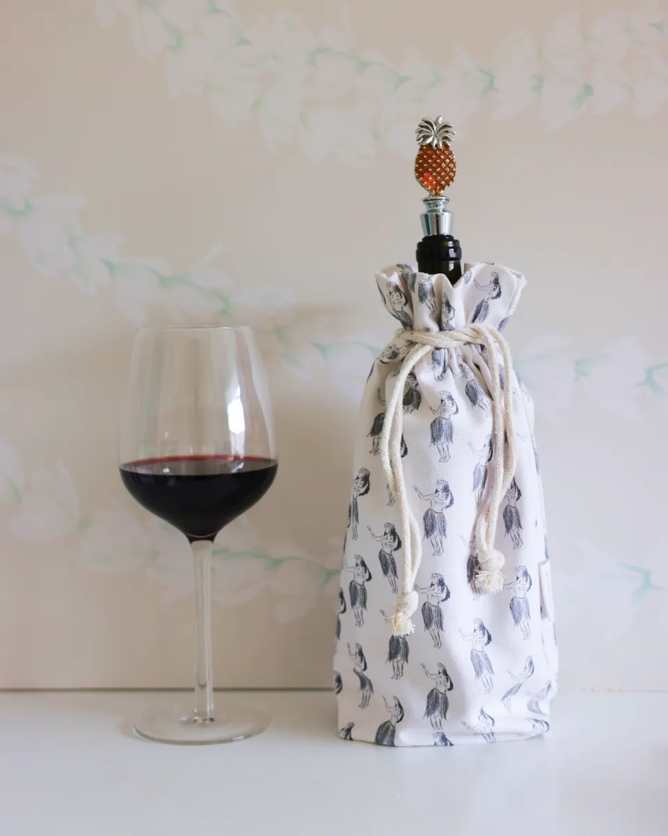 Cursive Mele Kalikimaka Wine Bottle Bag, White