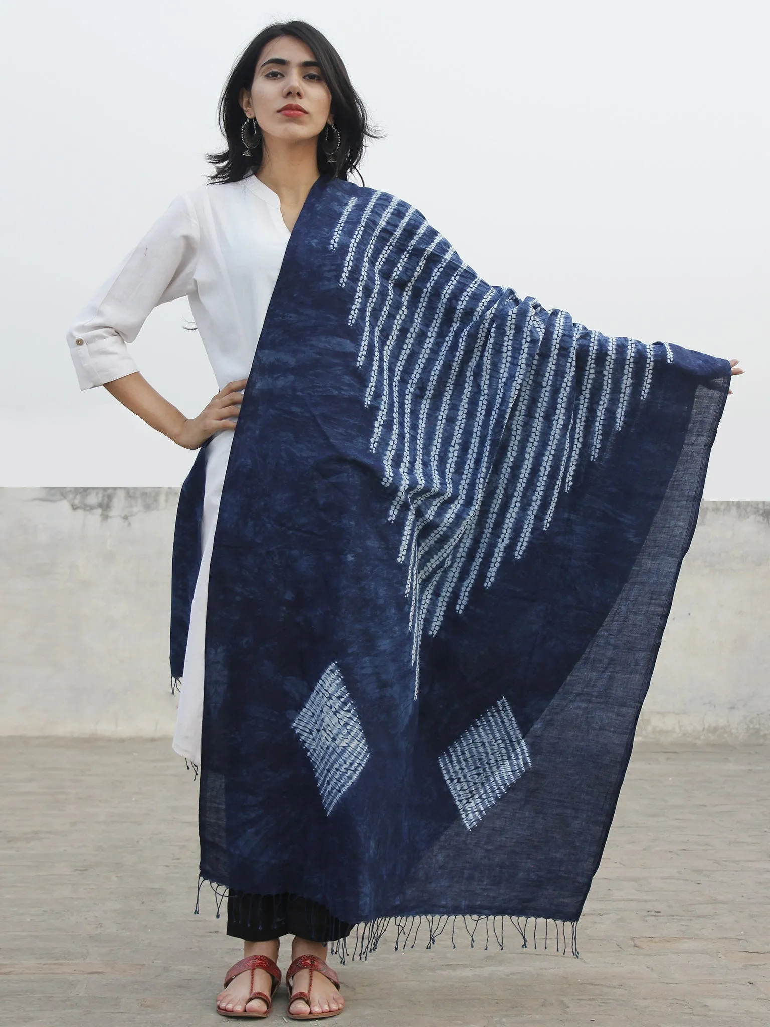 Indigo Ivory Handloom Cotton Hand Shibori Dyed Dupatta - D04170173