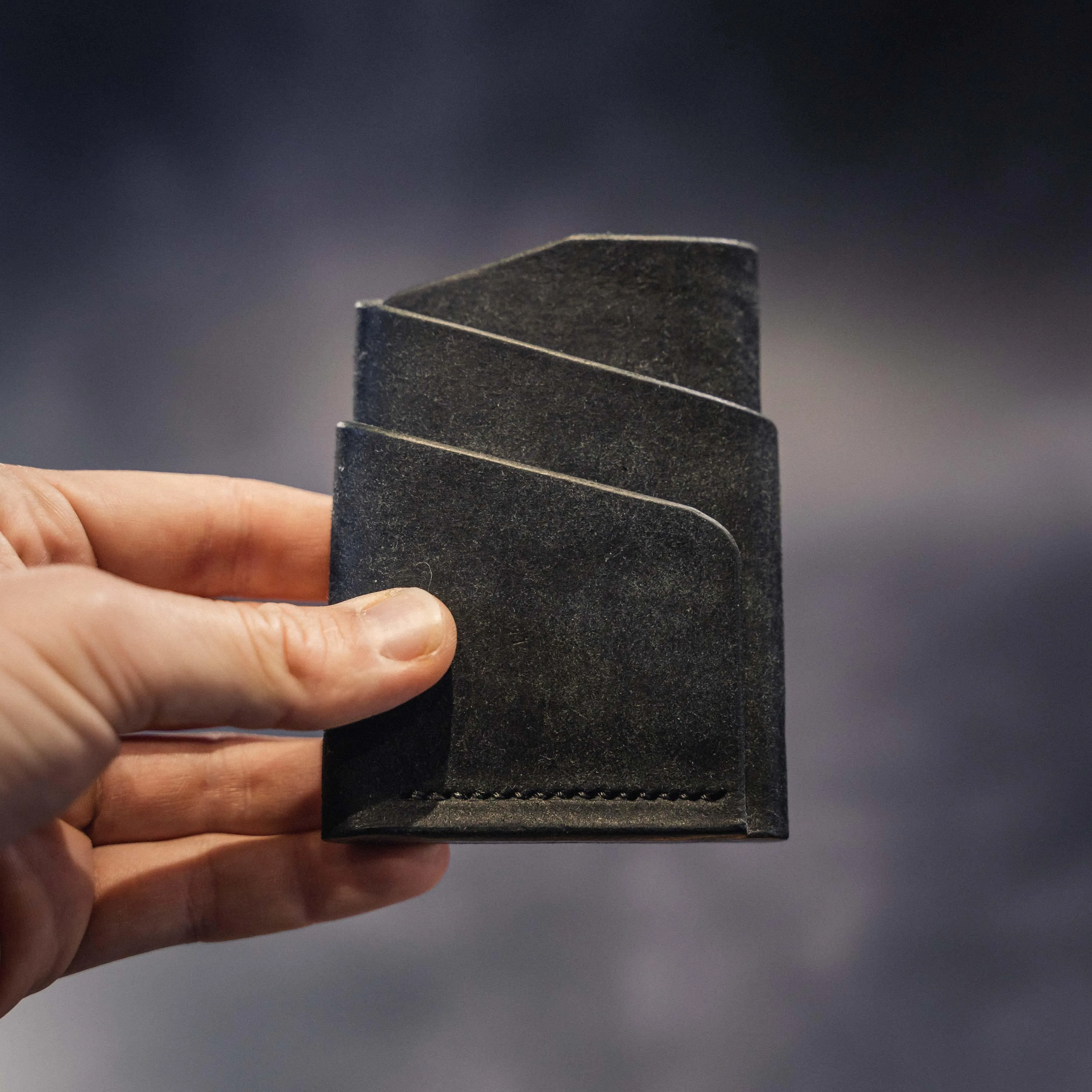 Pembrook 'Sleeve' Leather Cardholder - Nero