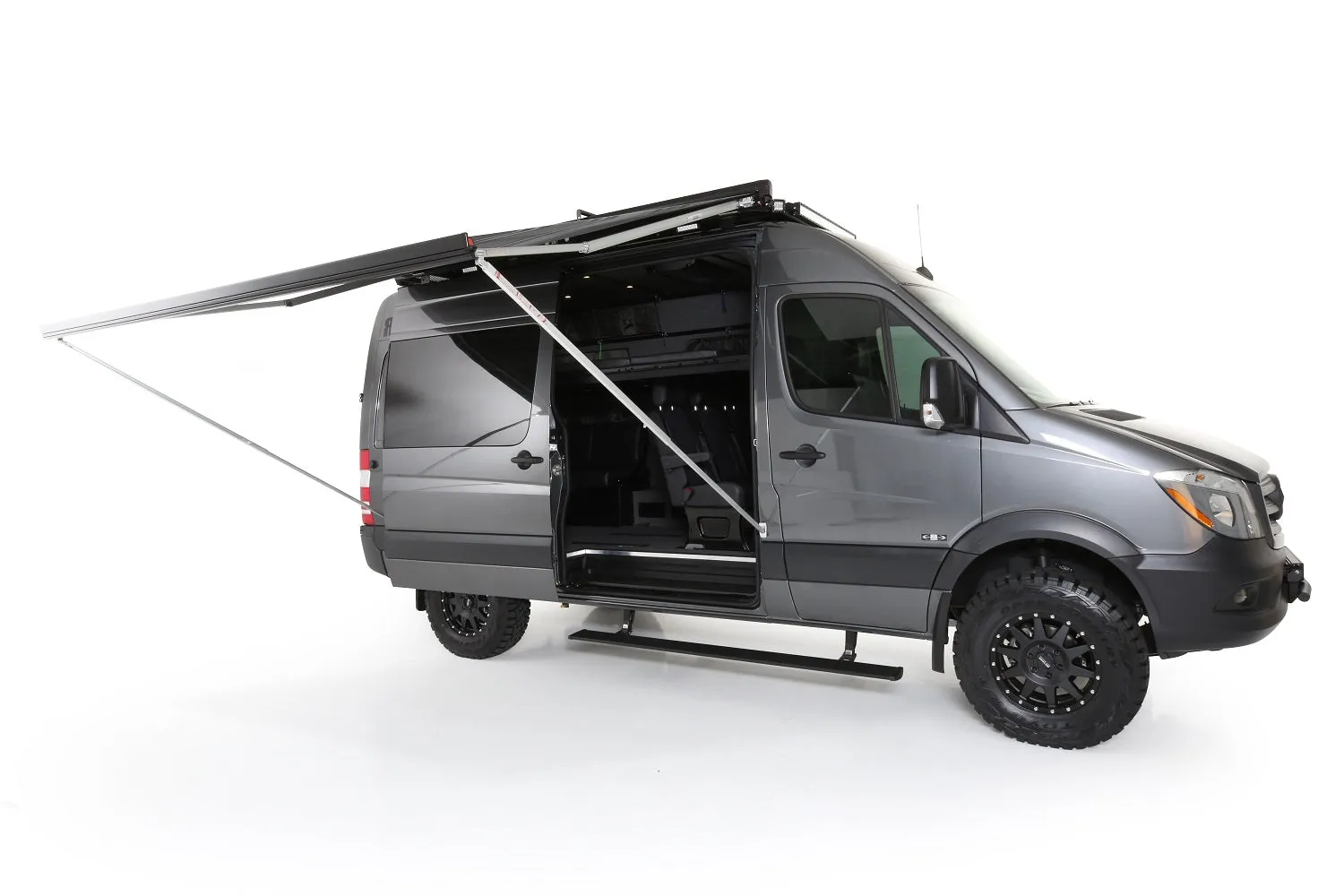 RB Touring Van SS - 144" 2500 4x4