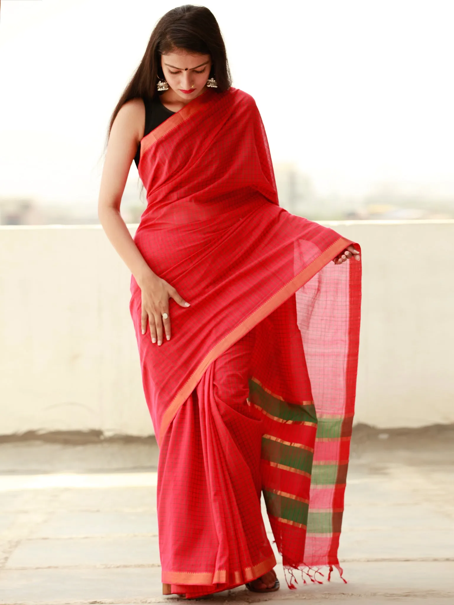 Red Green Handloom Mangalagiri Cotton Saree With Zari Border - S031703850