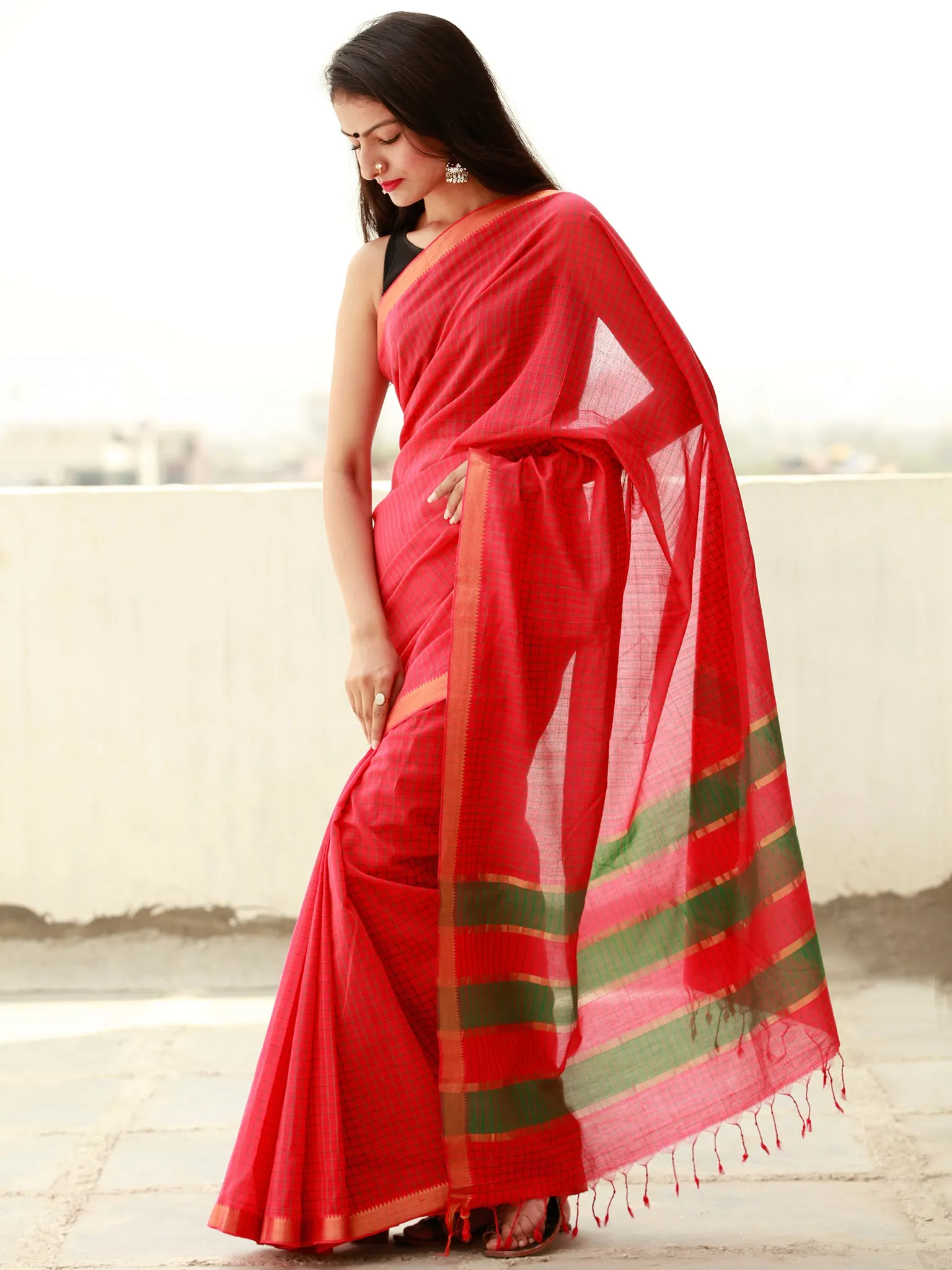 Red Green Handloom Mangalagiri Cotton Saree With Zari Border - S031703850